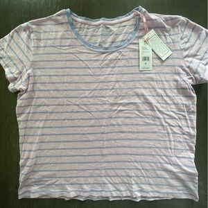 Women’s Vineyard Vines Size Medium Calm Water Striped Surf Tee msrp $55. NWT